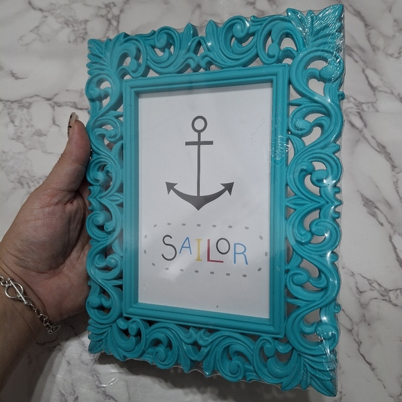 Picture Frame Set - Picture 2 of 5